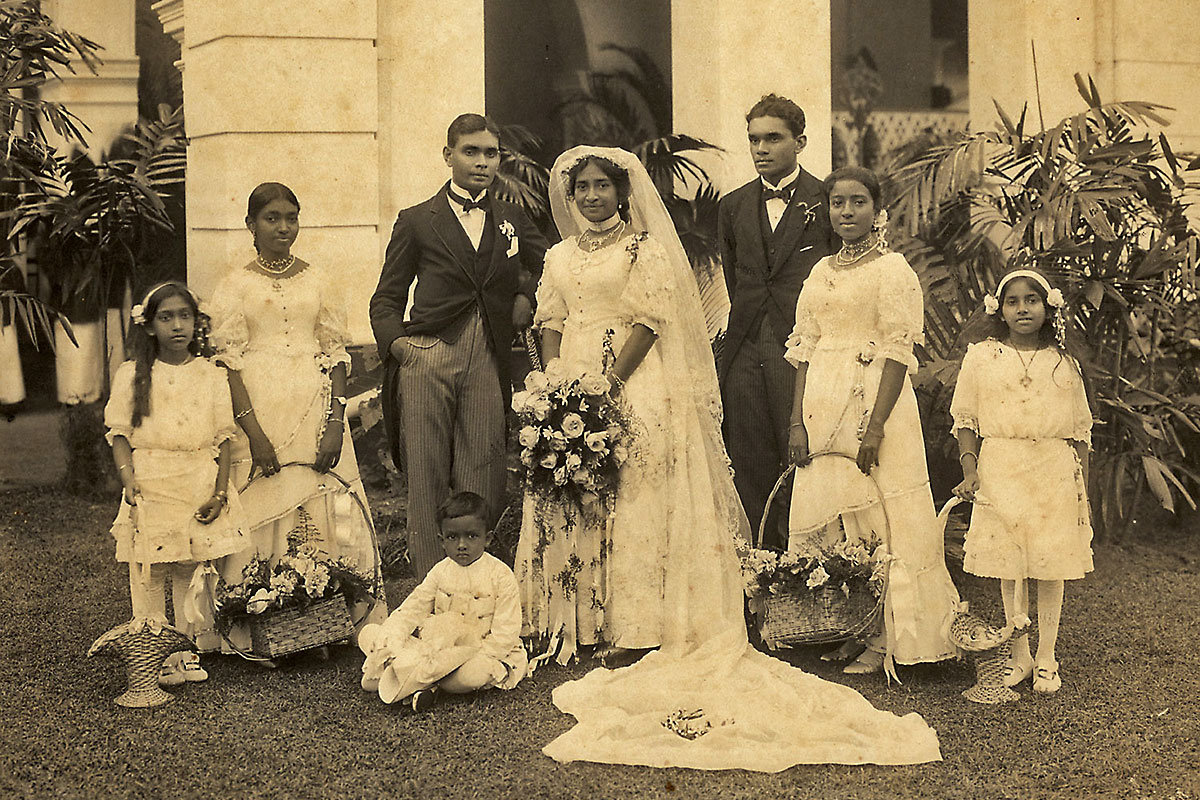 Wedding Group: SR Jnr., Henrietta and group. On extreme left is Erica, (daughter of E. C. de Fonseka), Bestman is Lionel Stanley de Fonseka (Brother) and two of the maids are Clarice and Elene de Fonseka.